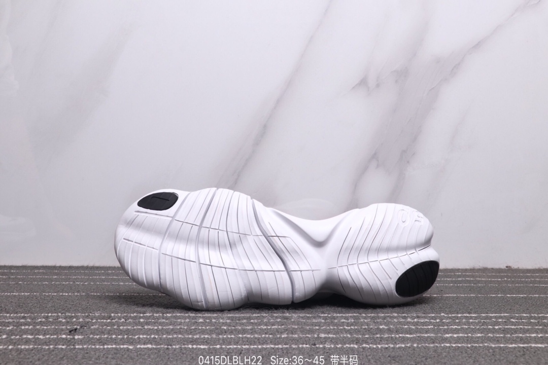 130<br />耐克 Nike Wmns Nike Free Rn 5.0 新款赤足5.0 轻便休闲慢跑鞋<br /> ♂  ♀ 尺码:动36～45<br />ID: 0415DLBLH22
