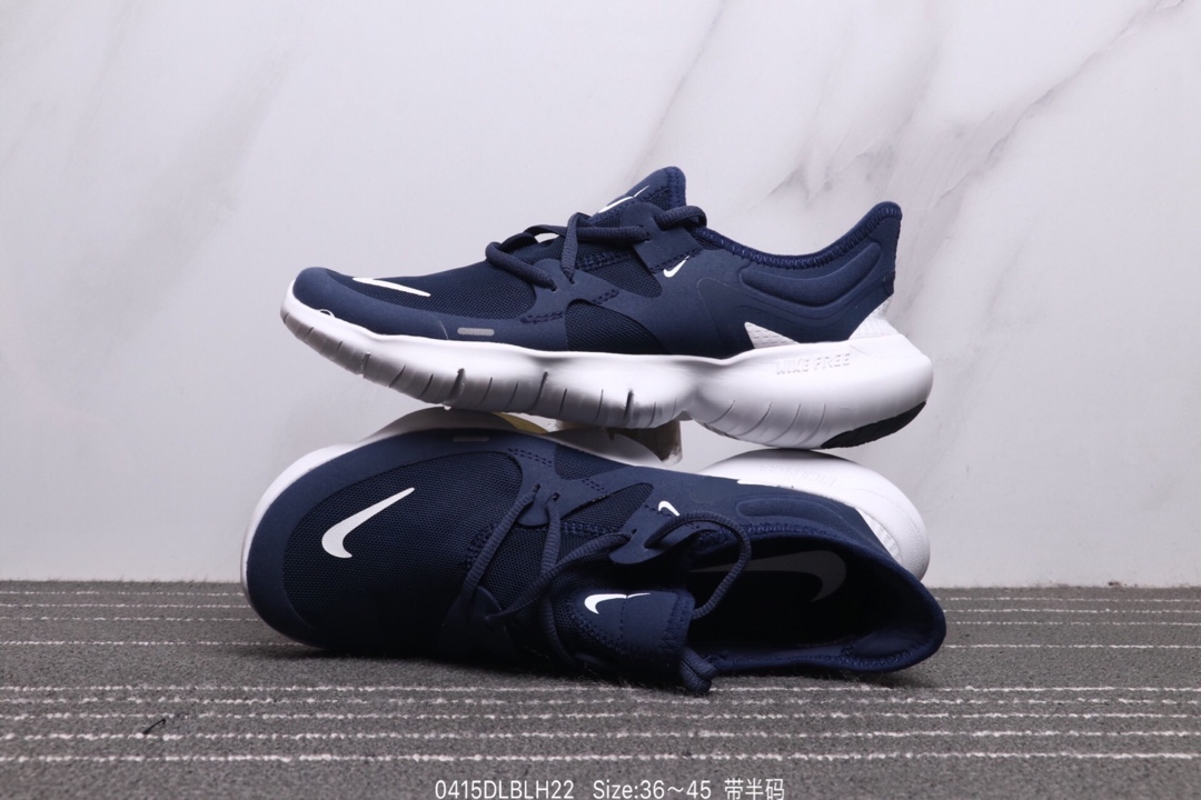 130<br />耐克 Nike Wmns Nike Free Rn 5.0 新款赤足5.0 轻便休闲慢跑鞋<br /> ♂  ♀ 尺码:动36～45<br />ID: 0415DLBLH22
