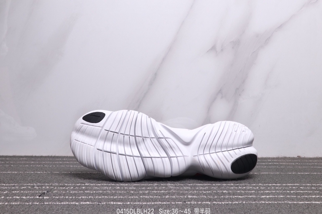 130<br />耐克 Nike Wmns Nike Free Rn 5.0 新款赤足5.0 轻便休闲慢跑鞋<br /> ♂  ♀ 尺码:动36～45<br />ID: 0415DLBLH22
