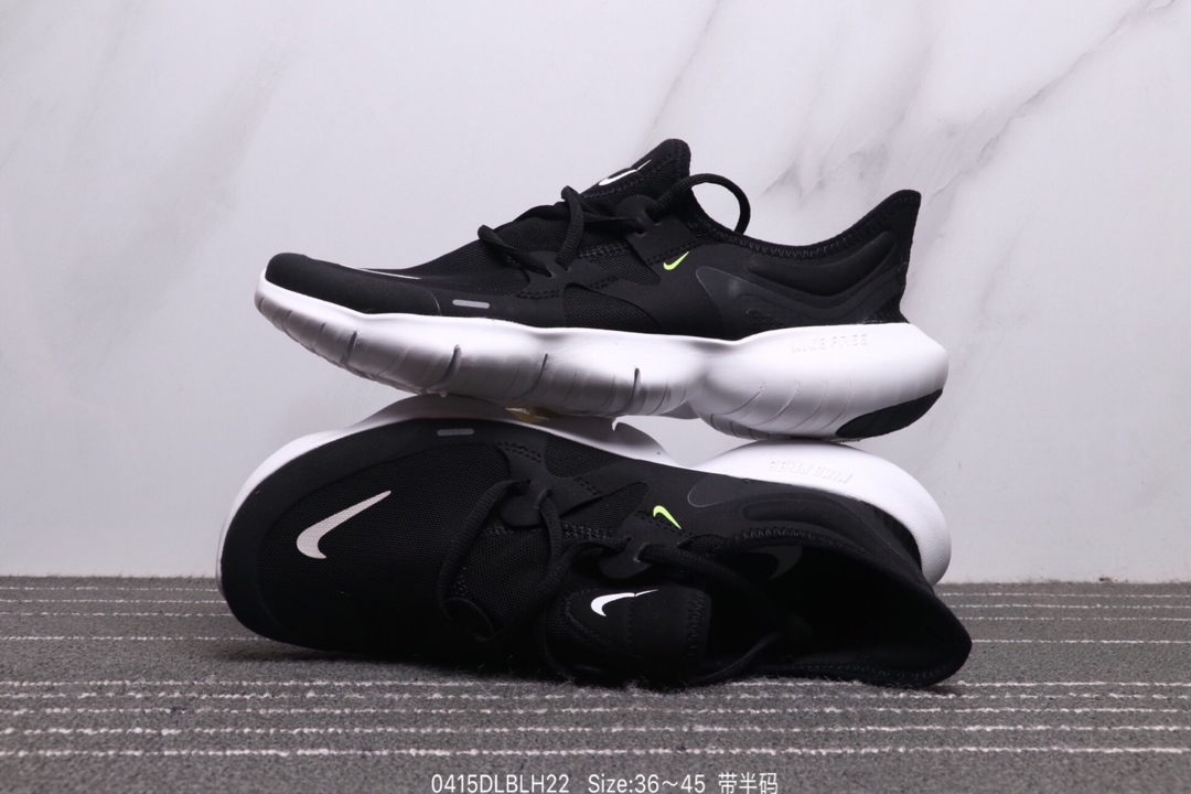 130<br />耐克 Nike Wmns Nike Free Rn 5.0 新款赤足5.0 轻便休闲慢跑鞋<br /> ♂  ♀ 尺码:动36～45<br />ID: 0415DLBLH22