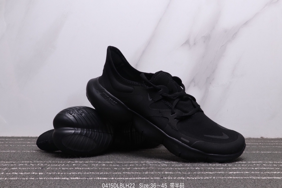 130<br />耐克 Nike Wmns Nike Free Rn 5.0 新款赤足5.0 轻便休闲慢跑鞋<br /> ♂  ♀ 尺码:动36～45<br />ID: 0415DLBLH22