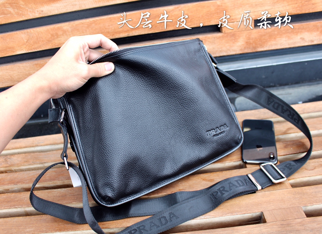 ～PRADA.黑色.型号：33247-2。实物拍摄-做工精致🆕  独家新款 🎈🎈全牛皮新款公文包出货，市