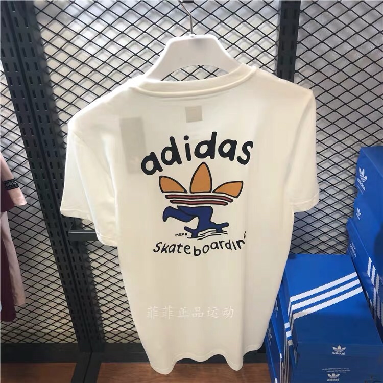 55 Adidas阿迪官网发售款 adidas三叶草T恤夏季滑板涂鸦 宽松透气 上身超帅 情侣款