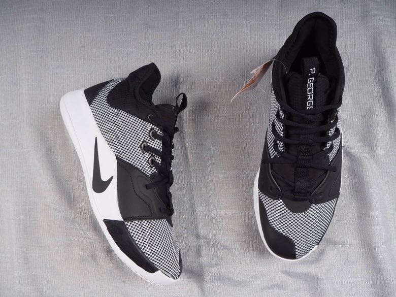 220<br />黑白装扮！泡椒 PG3 来袭！Nike PG3 “Black”保罗乔治3代 黑白奥利奥宇航员低帮篮球鞋 BQ6242-101 <br />Size：40 40.5 41 42 42.5 43 44 44.5 45 46