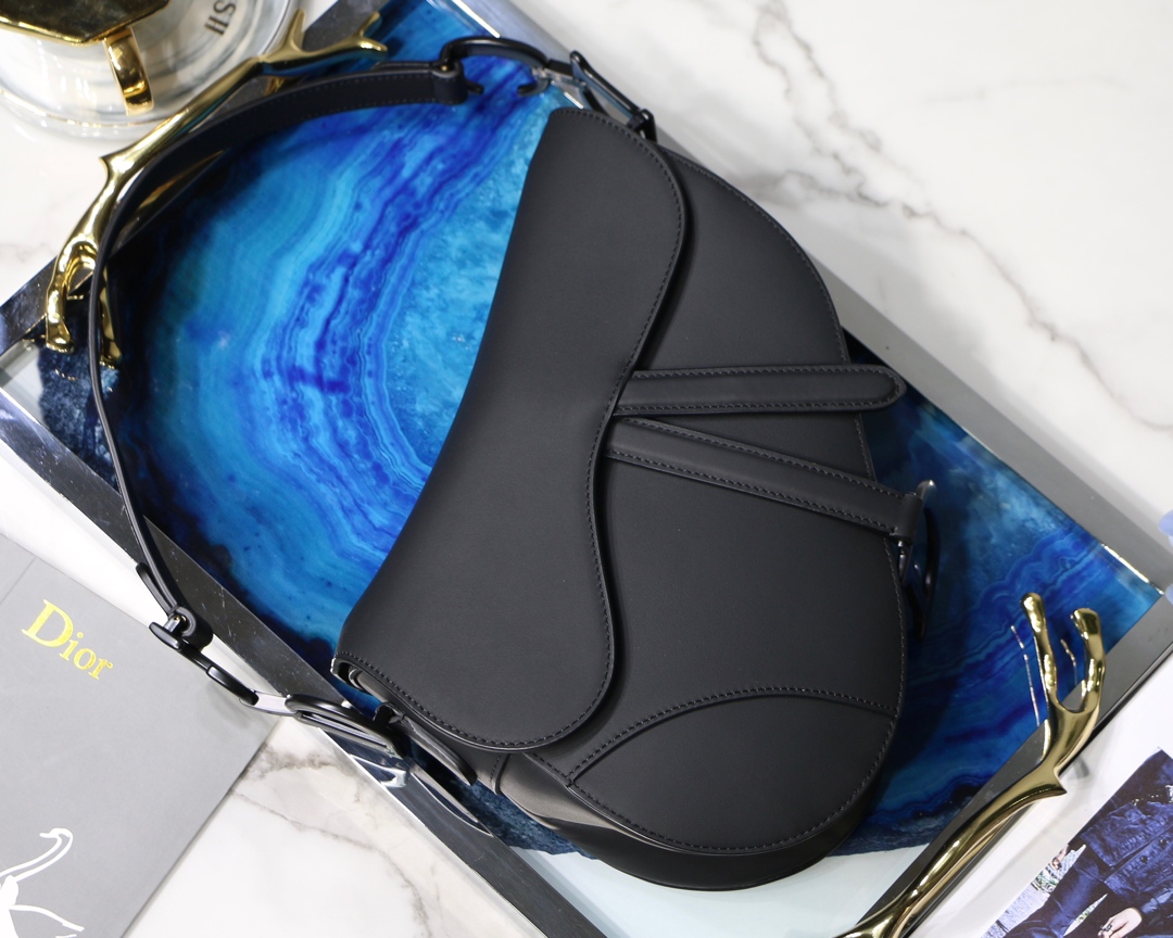DIOR Saddle Bag Black Grained Matte