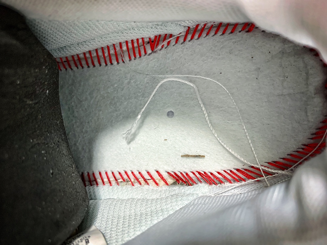 115<br /><br />#特价福利，公司级，真标半码！Nike Air Force 1 Low '07 低帮空军一号休闲板鞋 “新款镭射双勾”Size:36 36.5 37.5 38 38.5 39 40 40.5 41 42 42.5 43 44 45，