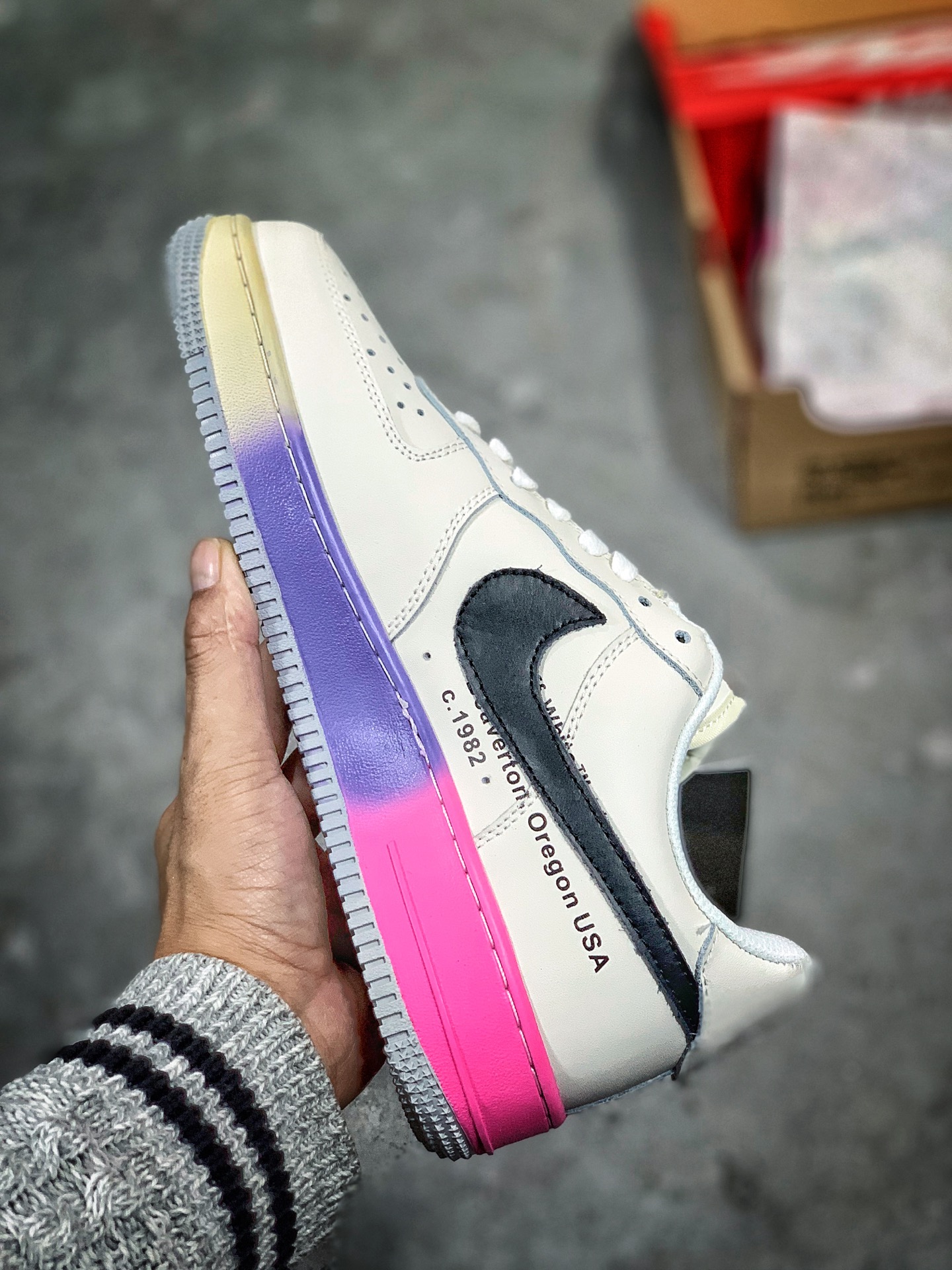 115<br /><br />#特价福利，日本黑牌，公司级，真标半码！网坛巨星 Serena Williams 空军低帮小威限定“米白彩虹渐变” AJ7748-600 Off-White x Nike Air Force 1 Low '07“Queen”空军一号经典百搭板鞋，内置气垫<br />Size:36 36.5 37 38 38.5 39 40 40.5 41 42 42.5 43 44 45