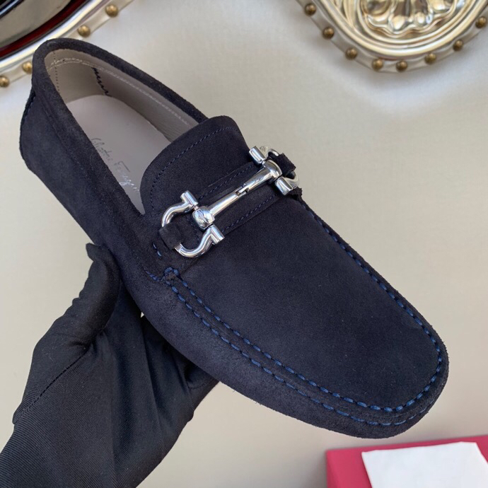 NO:354147,[Strong] [Strong] [Strong] Original single quality Ferragamo ferragamo Counter new style synchronized latest color matching Pure handmade men's shoes for driving, bean shoes, footwear, lazy shoes, exquisite handmade stitching, workmanship details comparable to those of the counter, imported Niujing from Italy, water dyed cowhide, sweat-absorbing and odorproof royal blue, big red, dark gray, military green, brown, 5 colors of counter 39-44 large stock (38,45 customized),, ferragamo, ferragamo, cowhide19860909批[强][强][强]原单品质 菲拉格慕ferragamo 专柜新款同步最新配色 纯手工开车男鞋 豆豆鞋 套脚鞋 懒人鞋 ,精致手工缝线 做工细节堪比专柜 意大利进口牛京 水染牛皮里 吸汗防臭 宝蓝色 大红色 深灰色 军绿色 棕色 专柜5个色 39-44大量现货（38,45定做）,,ferragamo,ferragamo,cowhide,Men's shoes