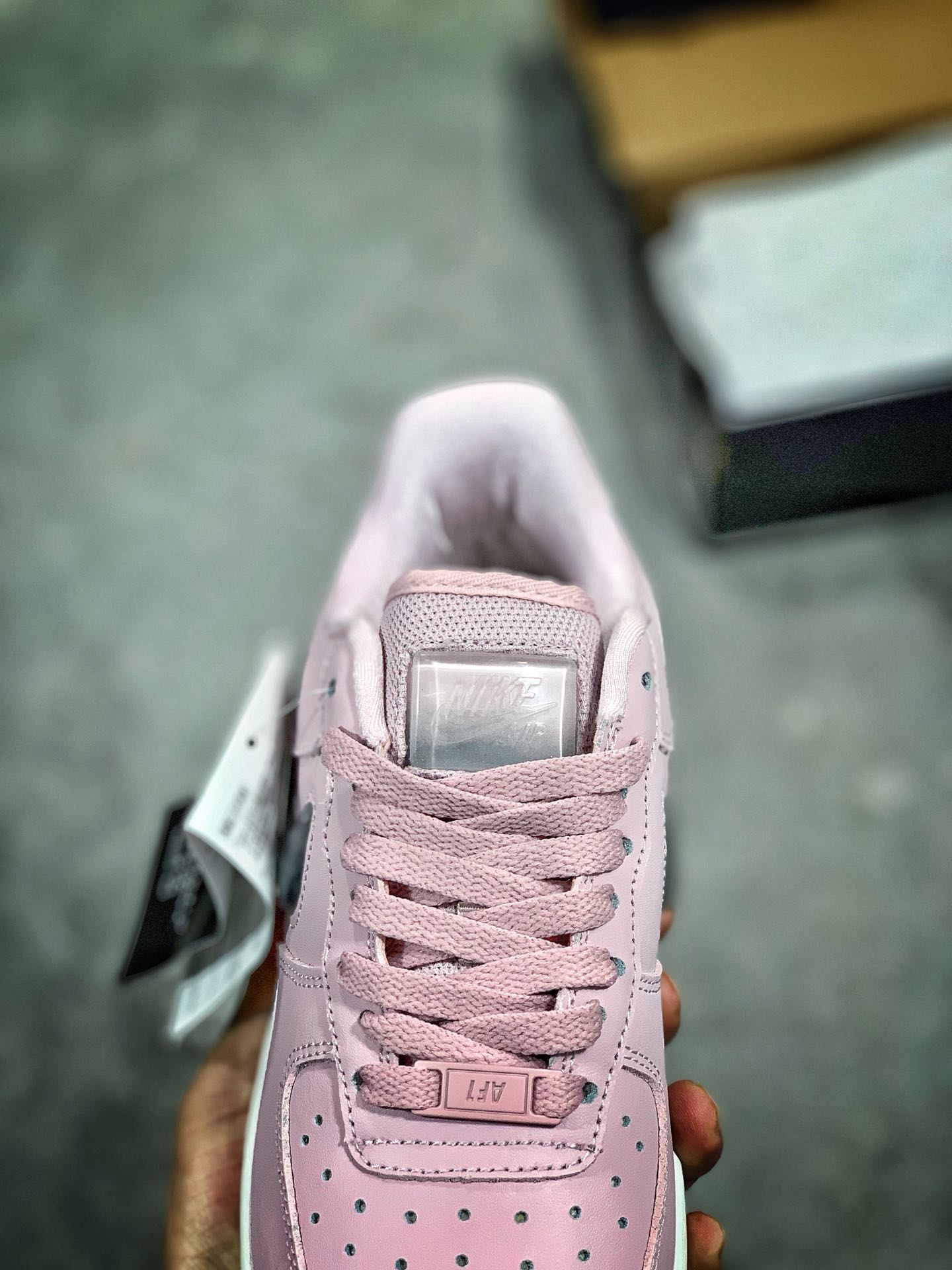 115<br /><br />#特价福利，日本黑牌，公司级，女鞋真标半码！Nike Air Force 1 '07 SE PRM 空军一号百搭低帮板鞋“果冻液态渐变勾” 内置气垫 <br />Size:36 36.5 37.5 38 38.5 39