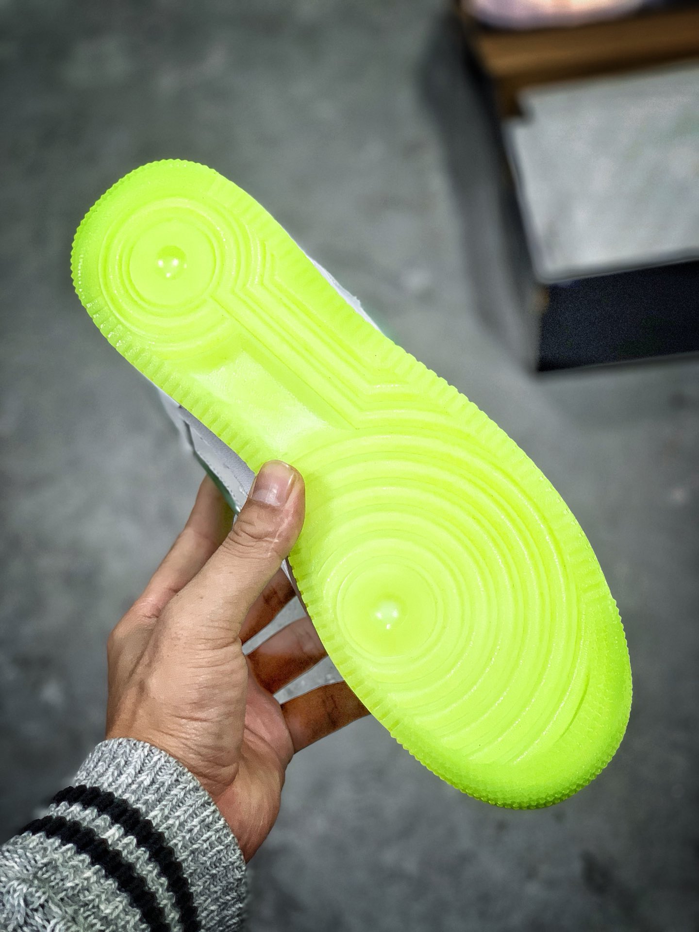 115<br /><br />#特价福利，日本黑牌，公司级，男女鞋真标半码！Nike Air Force 1 '07 SE PRM 空军一号百搭低帮板鞋“果冻液态渐变勾” 内置气垫<br />Size:36 36.5 37.5 38 38.5 39 40 40.5 41 42 42.5 43 44 45，