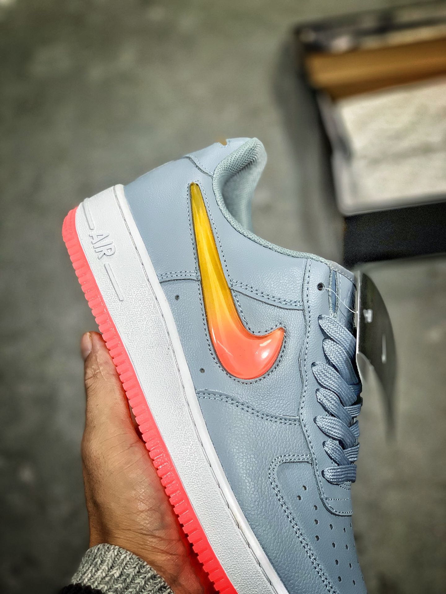 115<br /><br />#特价福利，日本黑牌，公司级，男女鞋真标半码！Nike Air Force 1 '07 SE PRM 空军一号百搭低帮板鞋“果冻液态渐变勾” 内置气垫<br />Size:36 36.5 37.5 38 38.5 39 40 40.5 41 42 42.5 43 44 45，