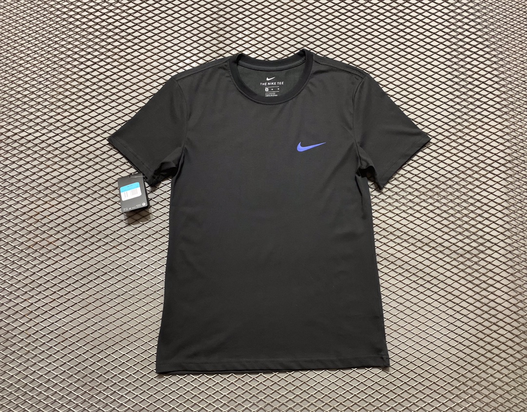 60 Nike ACU联名 太极??限定短袖 国风元素，只在上海发售 黑白两色