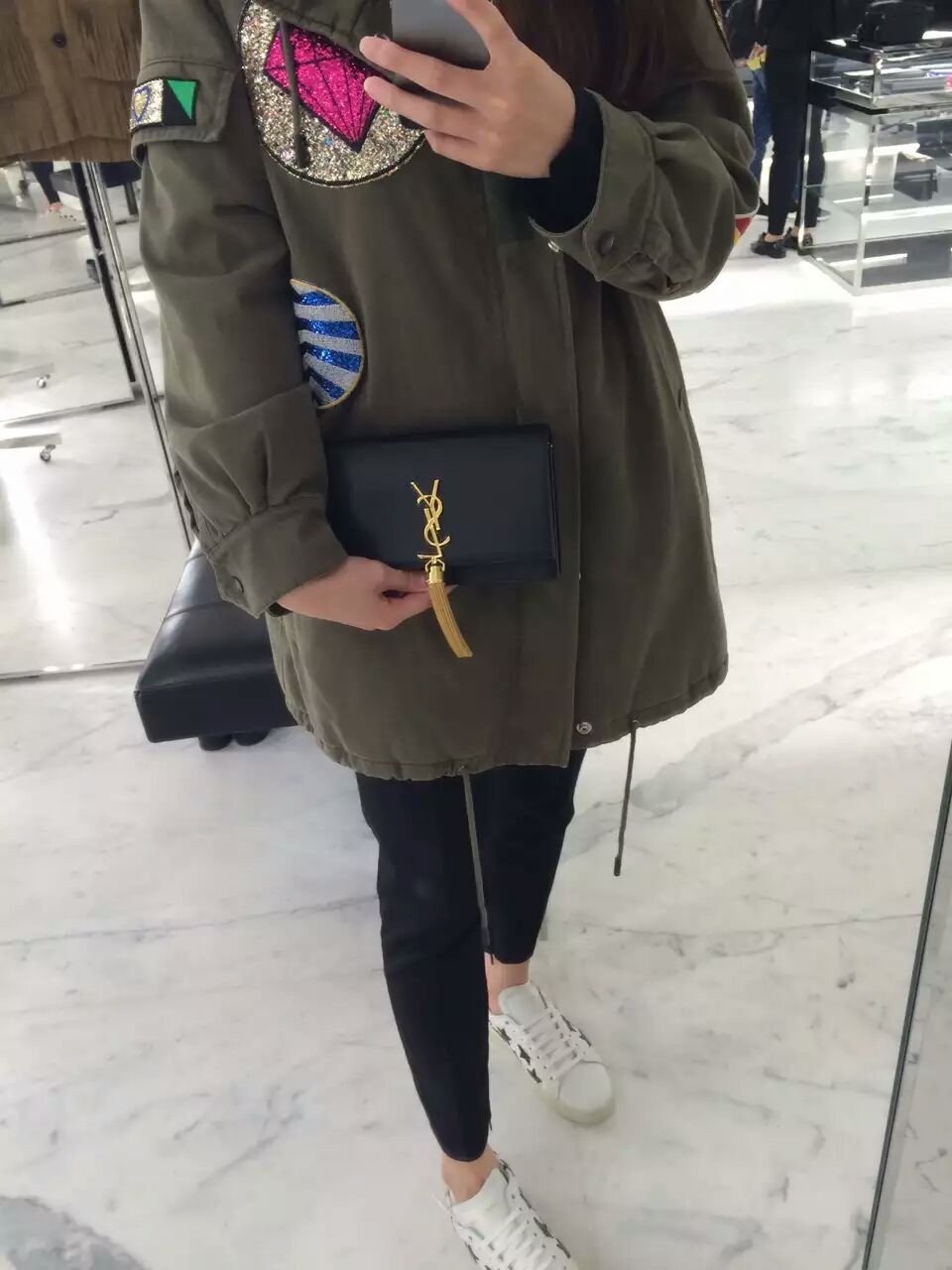 YSL KATE 19CM 流苏链条包 452159平纹/黑色金扣
