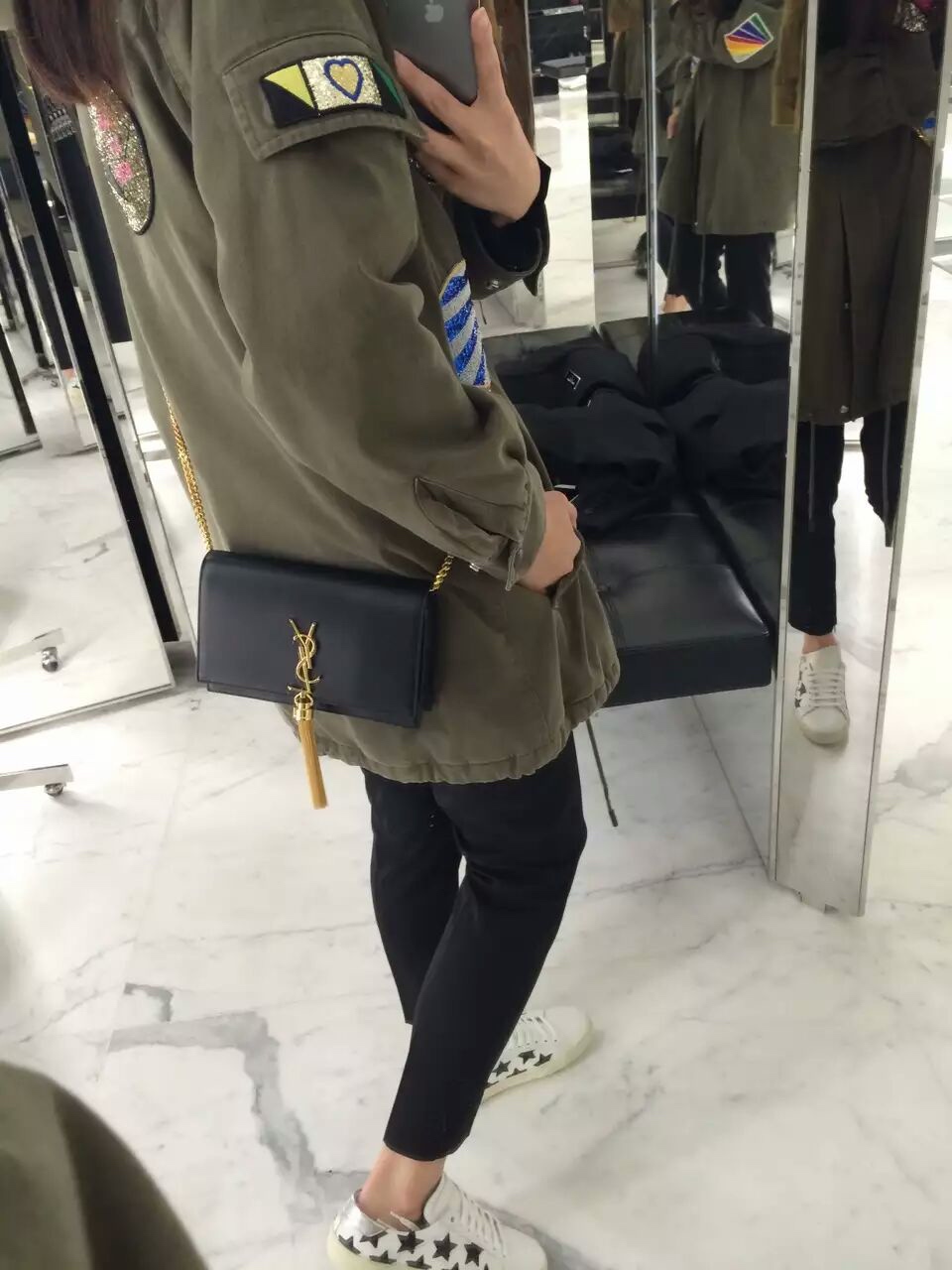YSL KATE 19CM 流苏链条包 452159平纹/黑色金扣