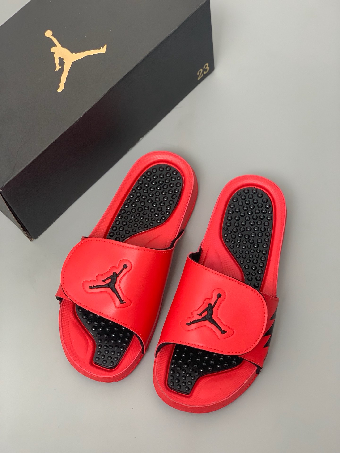 95<br />耐克NIKE AIR JORDAN HYDRO 11  乔丹拖鞋 XI 乔11 aj11 新款配色火爆上市 按摩颗粒底 舒适 缓震耐磨 凉鞋 魔术贴一字<br />Size: 36 37 38 39 40 41 42 43 44 45 46 47