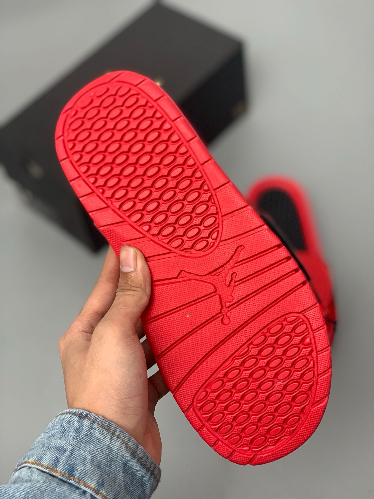 95<br />耐克NIKE AIR JORDAN HYDRO 11  乔丹拖鞋 XI 乔11 aj11 新款配色火爆上市 按摩颗粒底 舒适 缓震耐磨 凉鞋 魔术贴一字<br />Size: 36 37 38 39 40 41 42 43 44 45 46 47