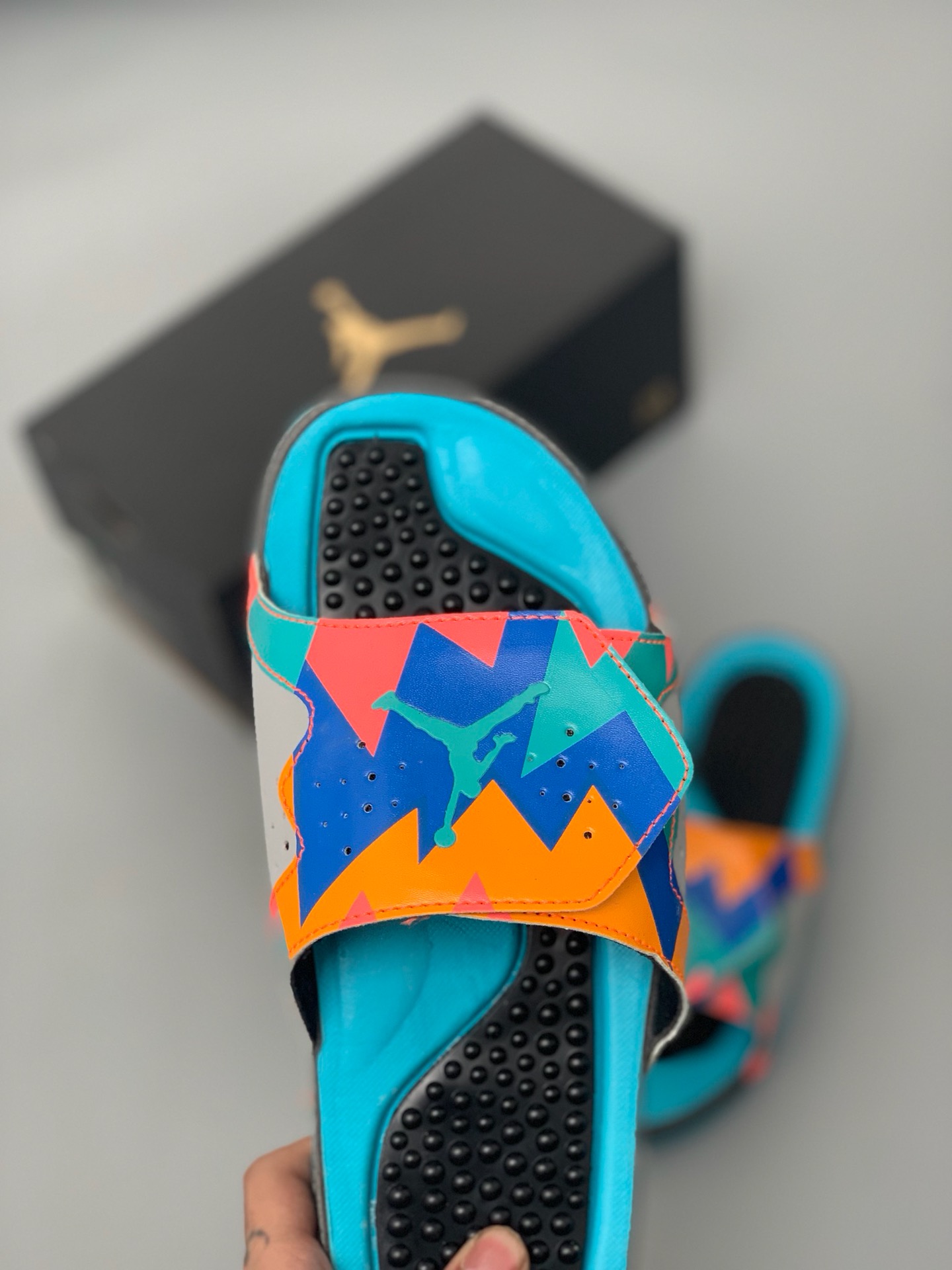 95<br />耐克NIKE AIR JORDAN HYDRO 11  乔丹拖鞋 XI 乔11 aj11 新款配色火爆上市 按摩颗粒底 舒适 缓震耐磨 凉鞋 魔术贴一字<br />Size: 40 41 42 43 44 45 46 47