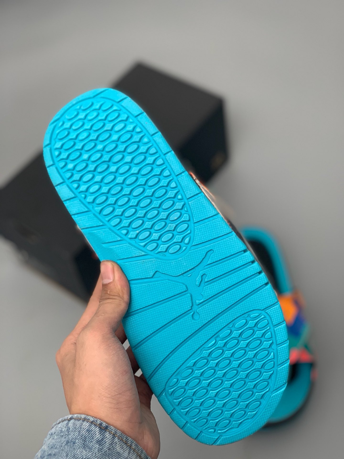 95<br />耐克NIKE AIR JORDAN HYDRO 11  乔丹拖鞋 XI 乔11 aj11 新款配色火爆上市 按摩颗粒底 舒适 缓震耐磨 凉鞋 魔术贴一字<br />Size: 40 41 42 43 44 45 46 47