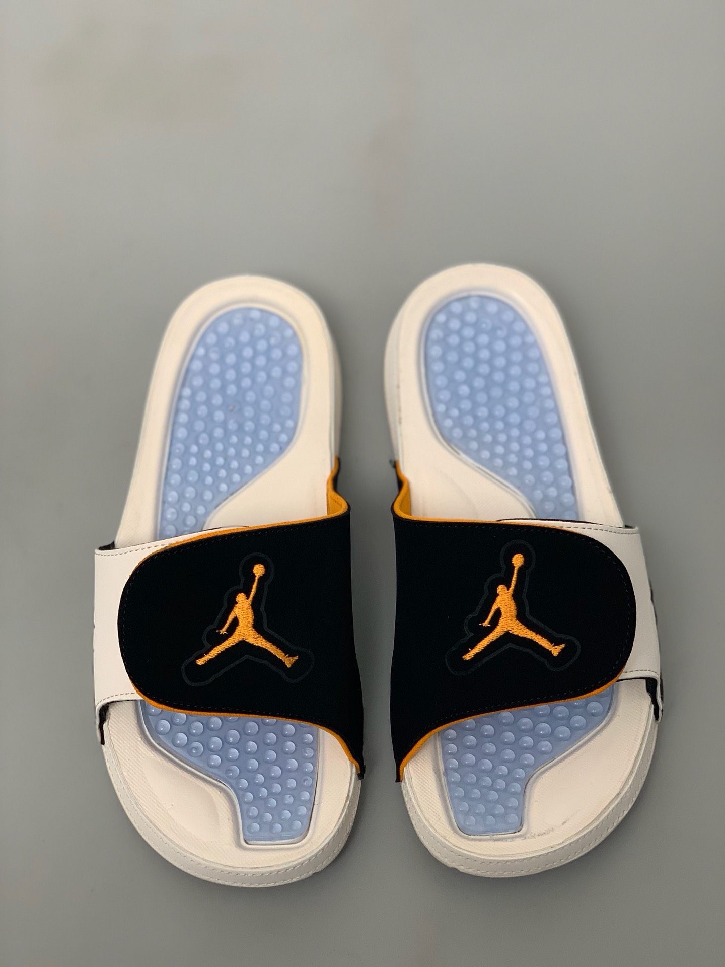 95<br />耐克NIKE AIR JORDAN HYDRO 11  乔丹拖鞋 XI 乔11 aj11 新款配色火爆上市 按摩颗粒底 舒适 缓震耐磨 凉鞋 魔术贴一字<br />Size: 40 41 42 43 44 45 46 47