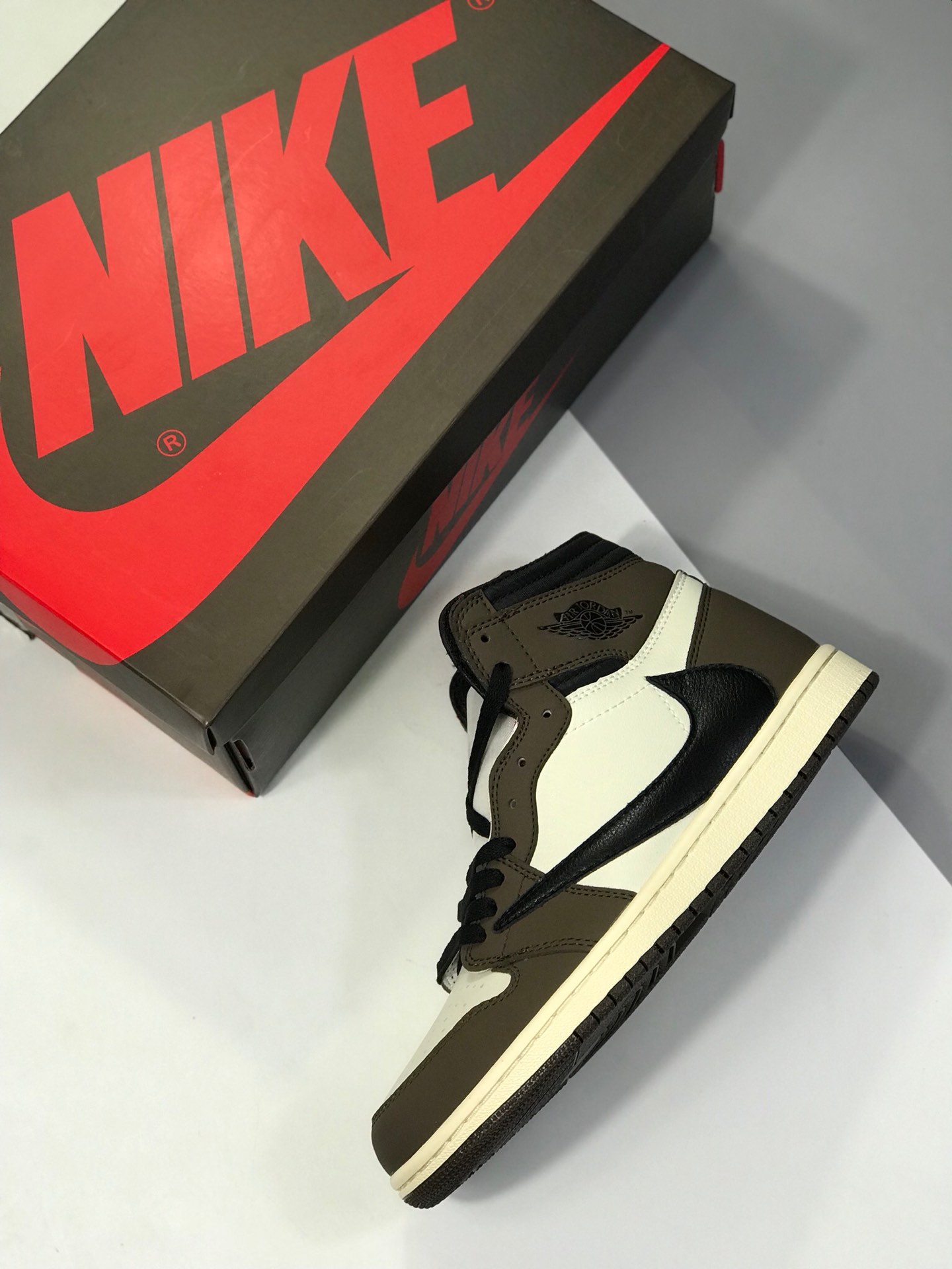 190 全网最具性价比全头层 原盒原标 Air Jordan 1 Travis Scott 倒钩 年度神款