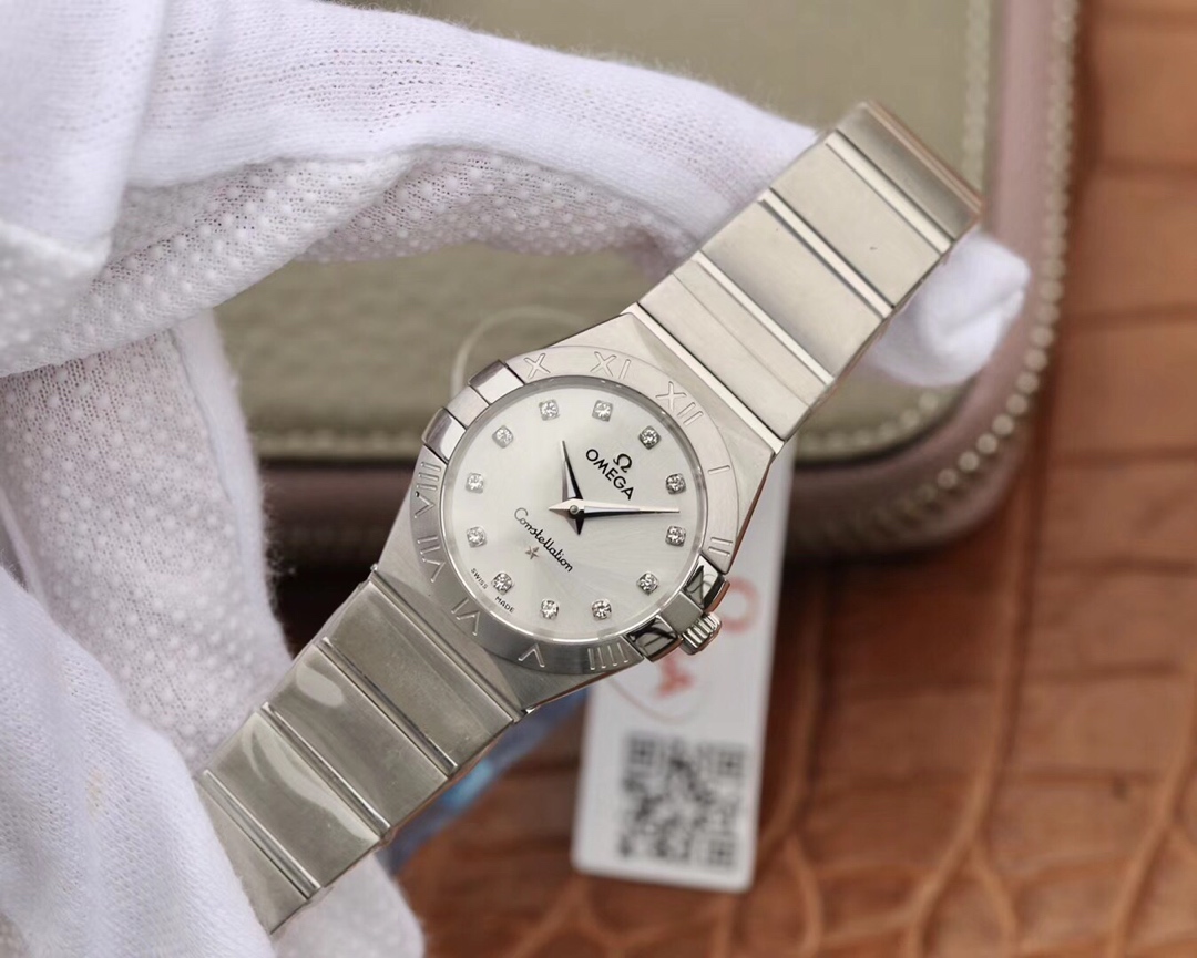 Omega 1仿表史上首次搭载原装 欧米茄1376专用机芯用的 的机芯