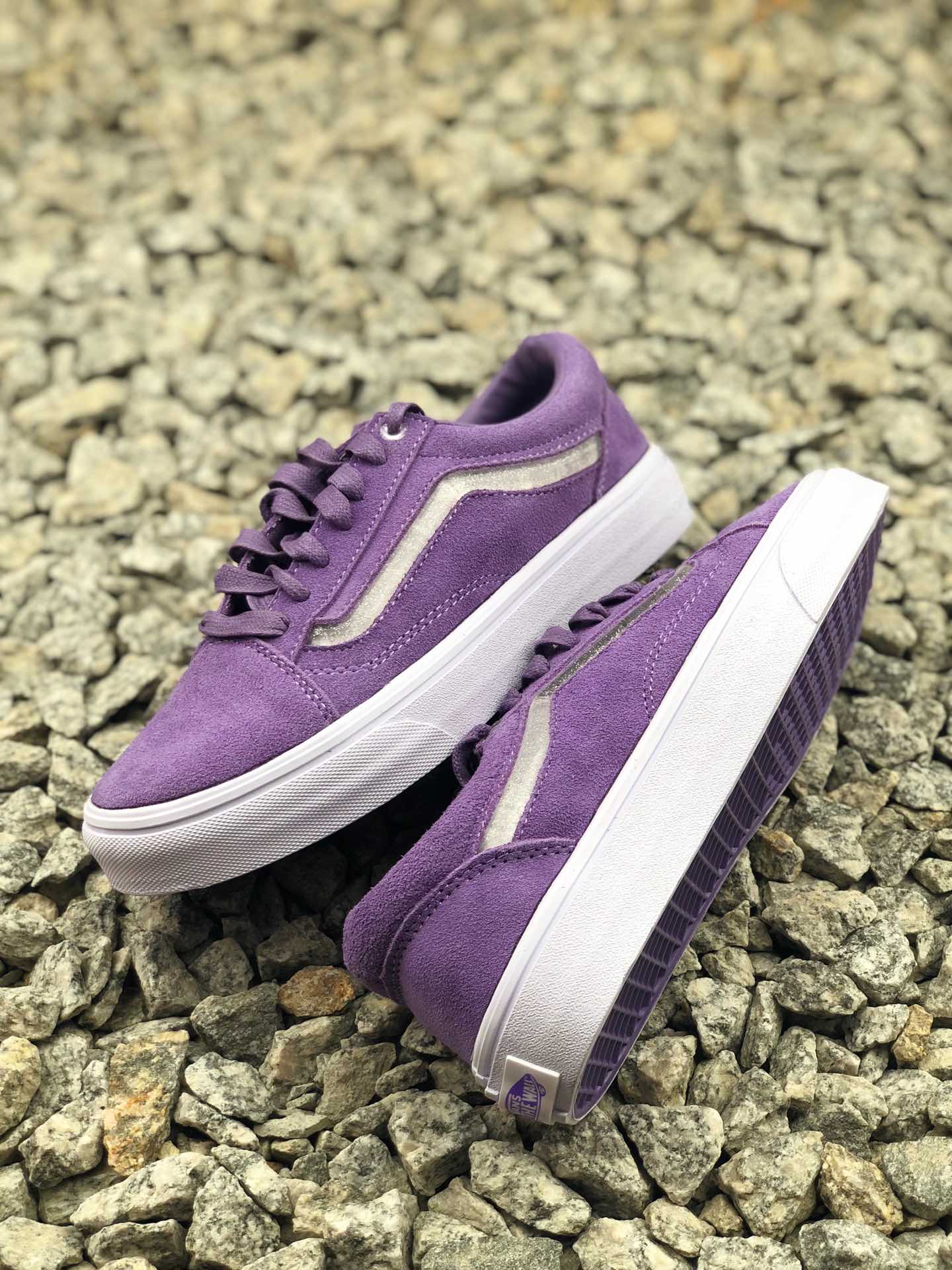 120  万斯 Vans Old Skool 果冻条白色鸳鸯情侣休闲板鞋！