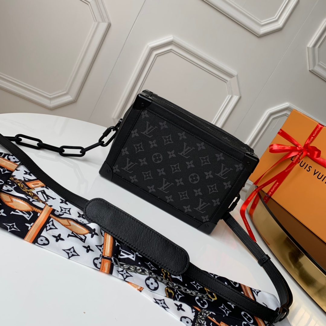 NO:401540,[Exclusive real photo M44730] Black Flower counter latest limited edition Virgil Abhol series new contrasting color concept accessories orange is very eye-catching!  Soft luggage is very popular, fans are all seizing the fashion pioneers all want a VIrgil soft box. I feel all kinds of good things when I buy it, and the upper body is also superb. Both men and women are very hold-in, and there is also a street style, perfect!  Perfect!  Size 25×18×10cm 2019.730, LV [original leather], louis vuitton19860909【独家实拍M44730】黑花 专柜最新限量款 Virgil Abhol 系列全新撞色理念配件橘色很亮眼！软箱包很抢手,迷粉们都在抢占时尚的先锋都想要一个VIrgil的软箱 入手就感觉到了各种好,上身也是超赞的,不管是男女都是很hold住的,而且还有街头风,完美！完美！尺寸25×18×10cm 2019.730,LV【原厂皮】,louis vuitton,Bag