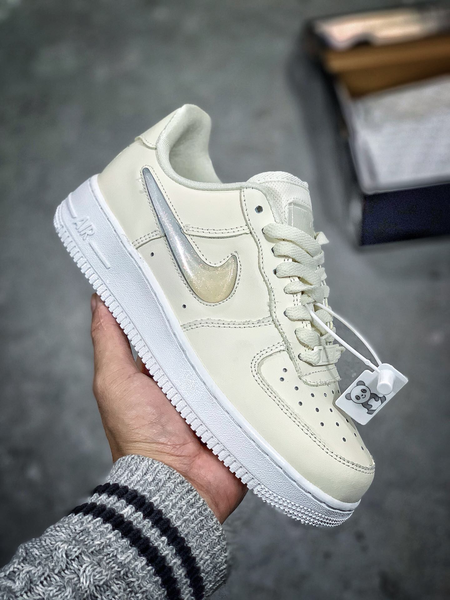 115集合图<br /><br />#特价福利，公司级，真标，半码，原装品质，Nike Air Force 1 Low '07 空军一号低帮经典皮革板鞋 内置气垫