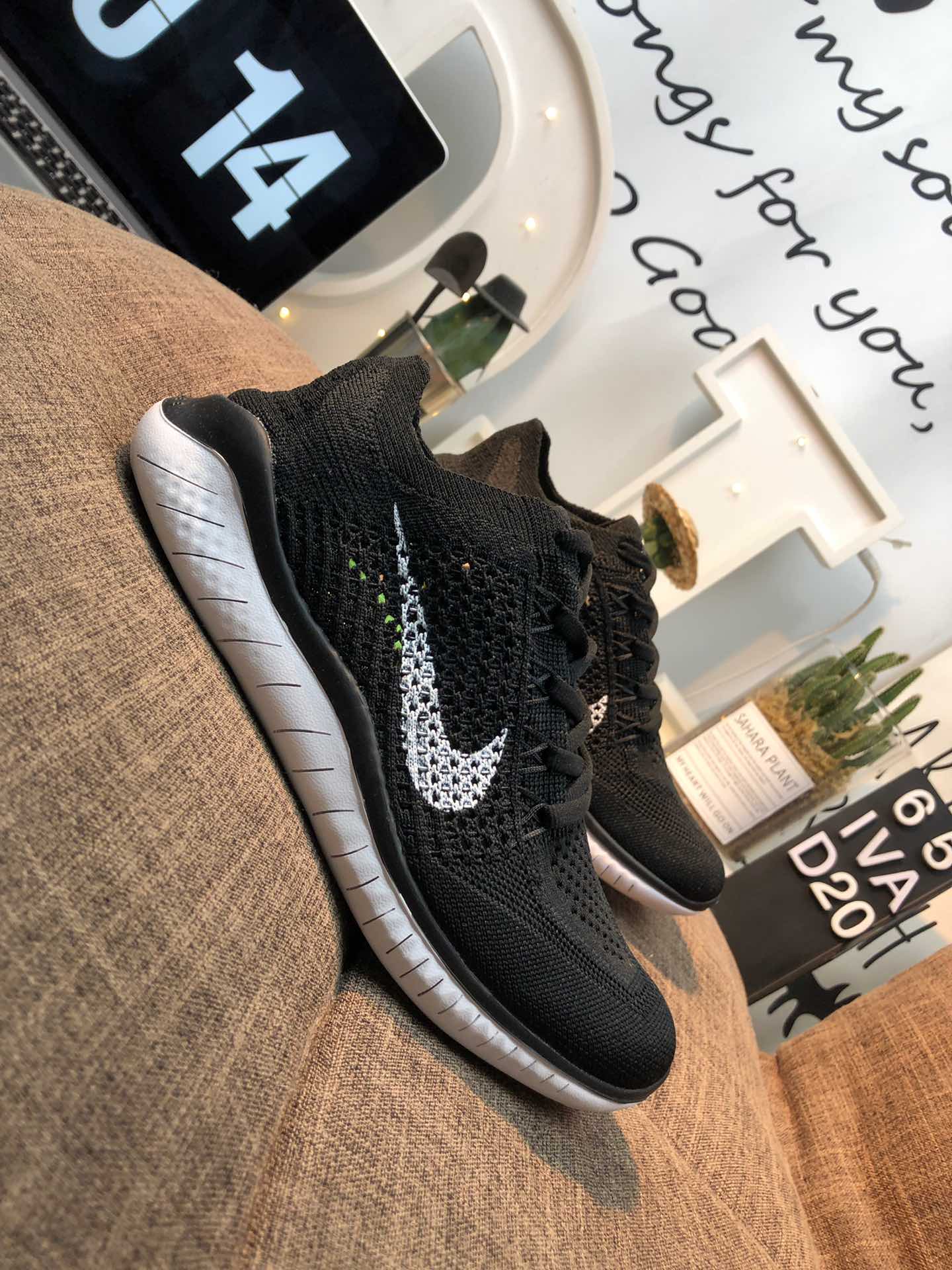 120Nike Free RN Flyknit 2018 赤足5.0 针织镂空鞋面 二代轻跑鞋 36-45 IVAD20