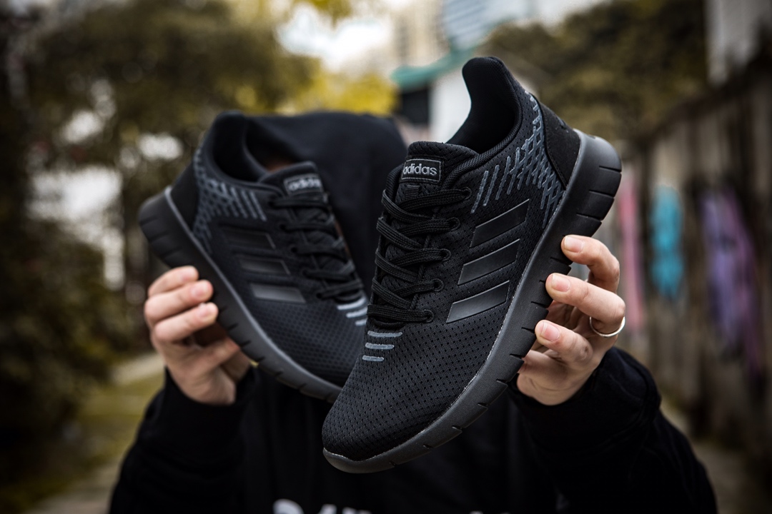 85阿迪达斯男女鞋2019春季新款运动鞋网面透气轻便休闲跑步鞋