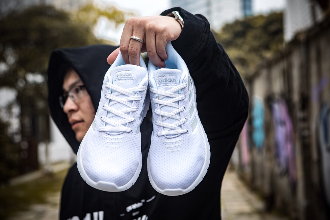 85阿迪达斯男女鞋2019春季新款运动鞋网面透气轻便休闲跑步鞋