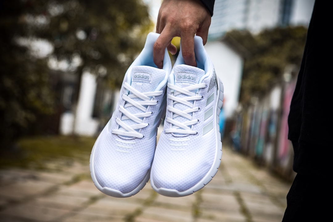 85阿迪达斯男女鞋2019春季新款运动鞋网面透气轻便休闲跑步鞋