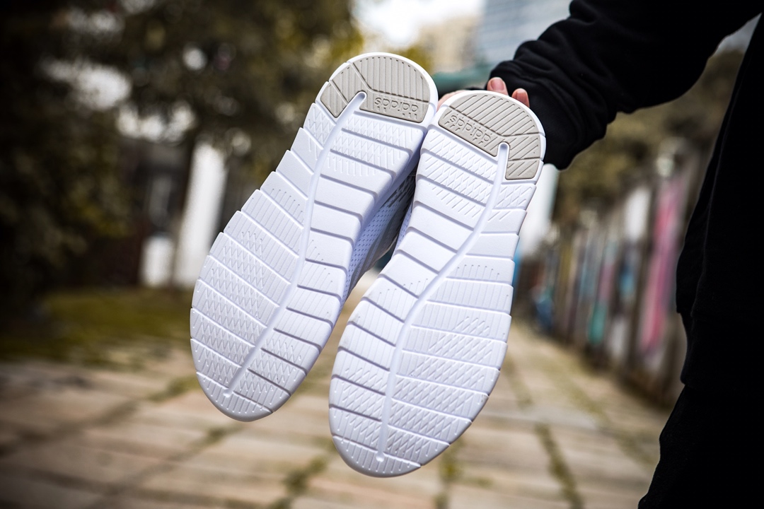 85阿迪达斯男女鞋2019春季新款运动鞋网面透气轻便休闲跑步鞋