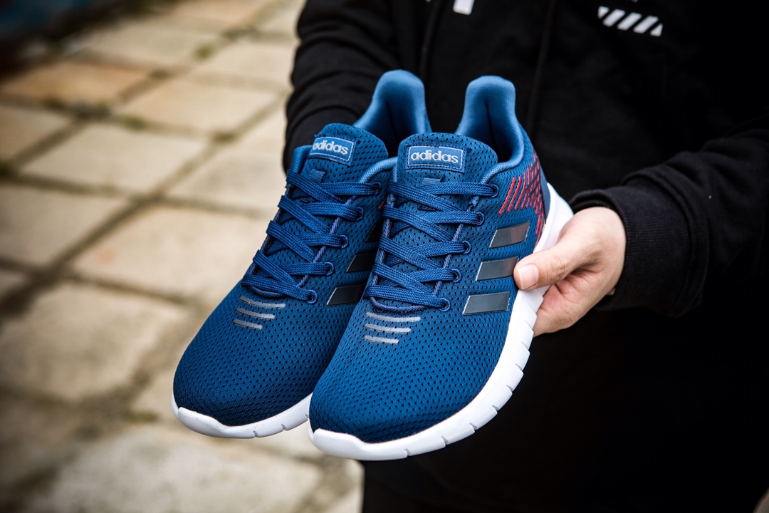 85阿迪达斯男女鞋2019春季新款运动鞋网面透气轻便休闲跑步鞋