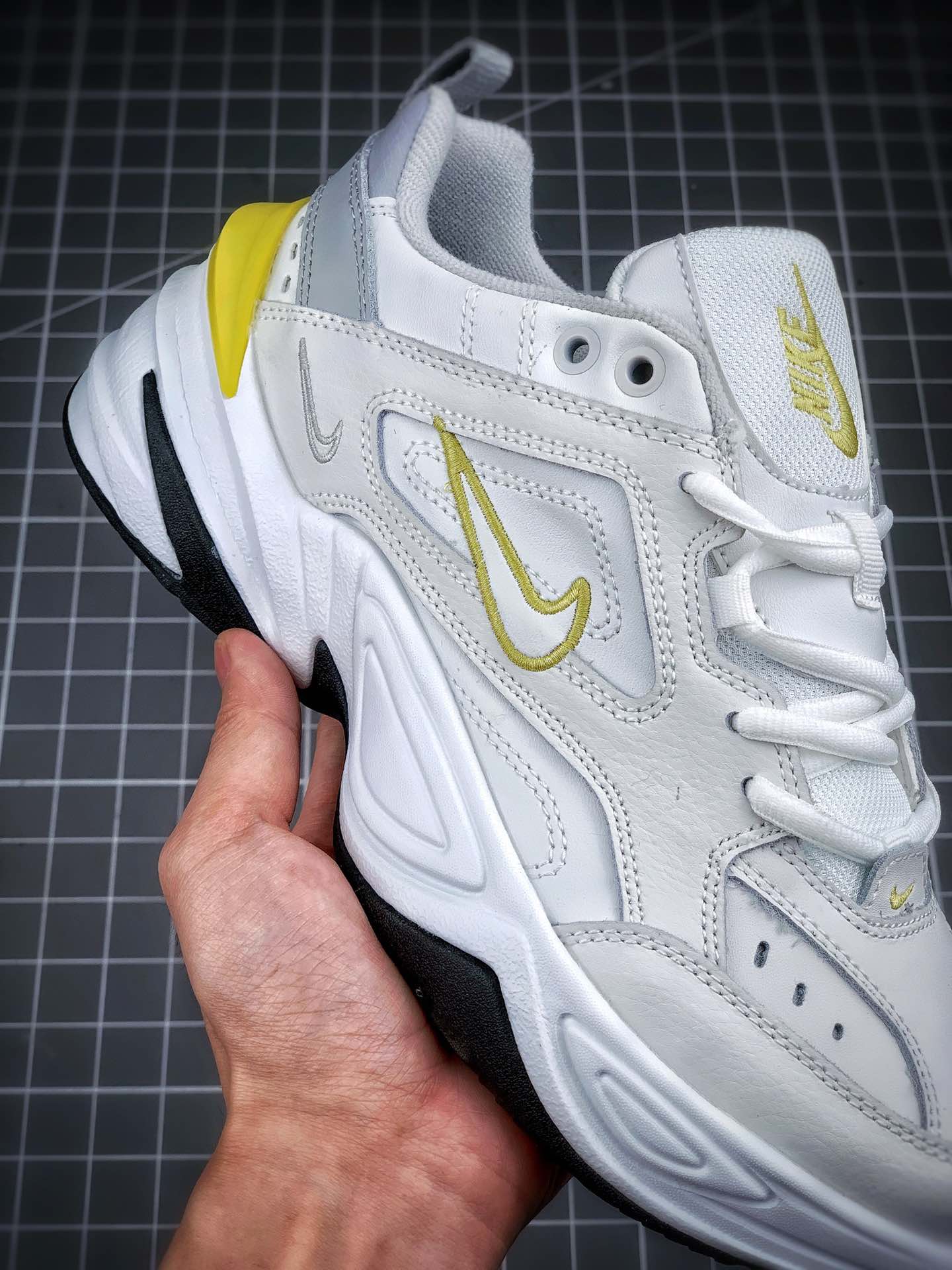 170【天猫订单新配色 实拍首发】Air Monarch the M2K Tekno 香蕉黄 AO3108-009