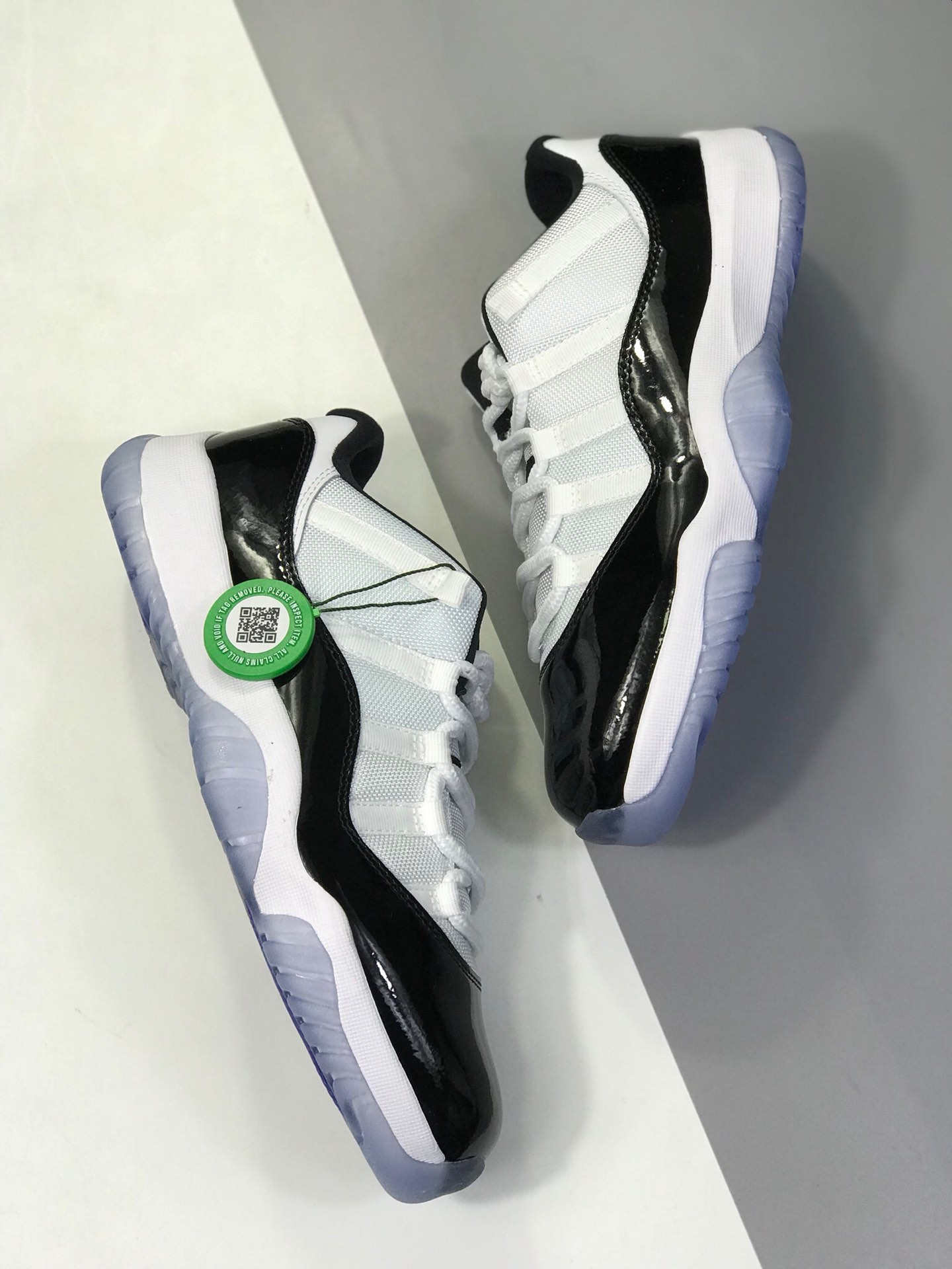 300低帮白黑康扣 莞产原底面  终端供应Air Jordan 11 Low Cool Grey 低帮  官方货号528896-003