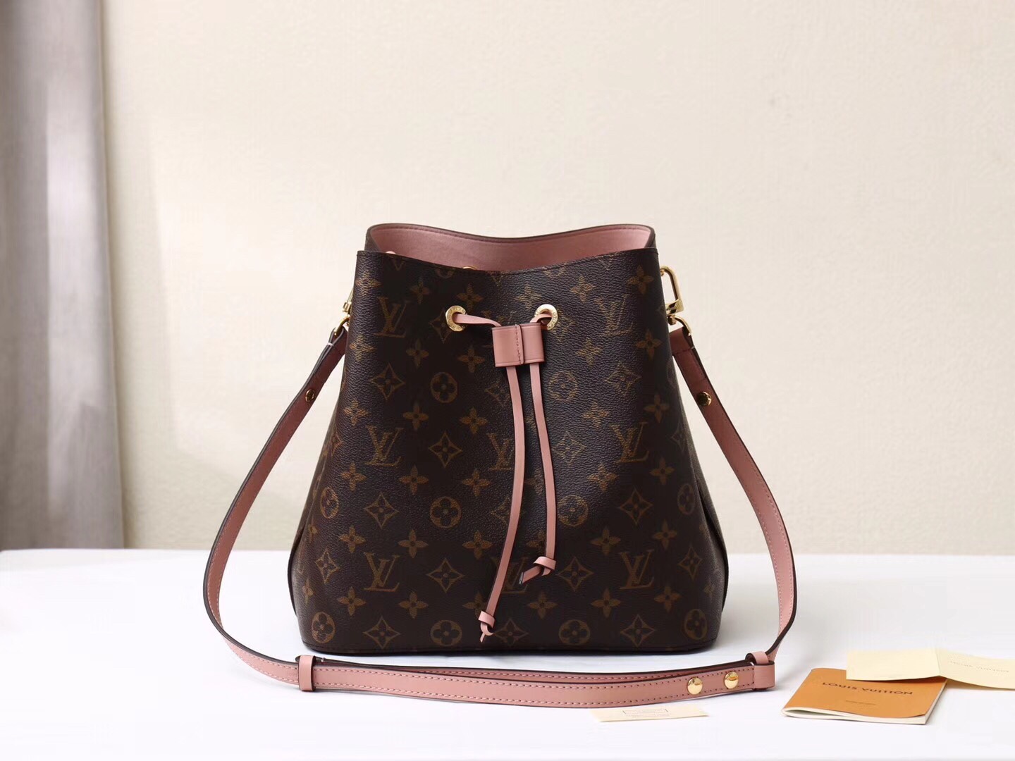 Best
 Louis Vuitton LV NeoNoe Bucket Bags Gold Pink Monogram Canvas Calfskin Cowhide Spring Collection M44022