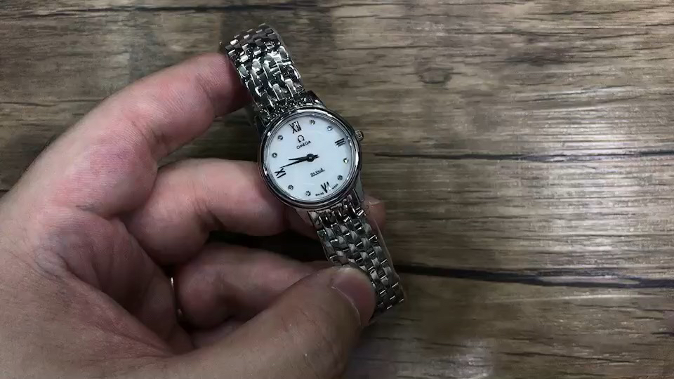 Omega 欧米茄蝶飞系列超薄女款视频欣赏