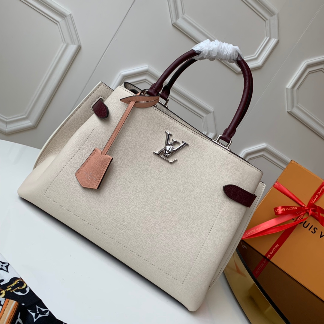 Louis Vuitton Replicas
 Bags Handbags White Calfskin Cowhide M53730