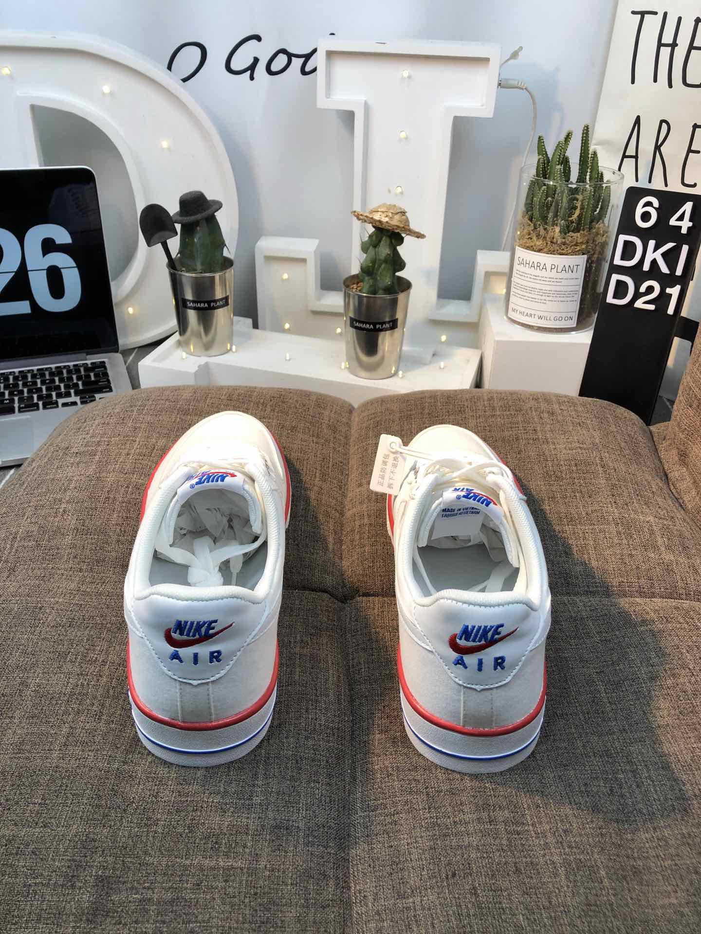 110<br />真标 Nike Air Force 1 空军一号 简版空军 帆布内置气垫 低帮板鞋 36 36.5 37 38 38.5 39 40 40.5 41 42 42.5 43 44