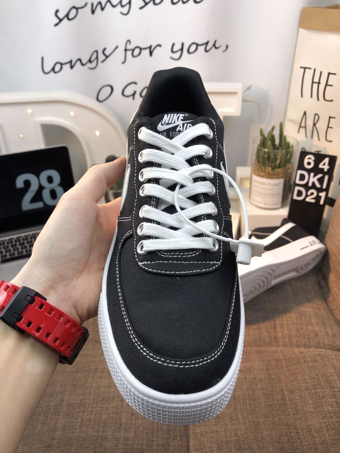 110<br />真标 Nike Air Force 1 空军一号 简版空军 帆布内置气垫 低帮板鞋 36 36.5 37 38 38.5 39 40 40.5 41 42 42.5 43 44