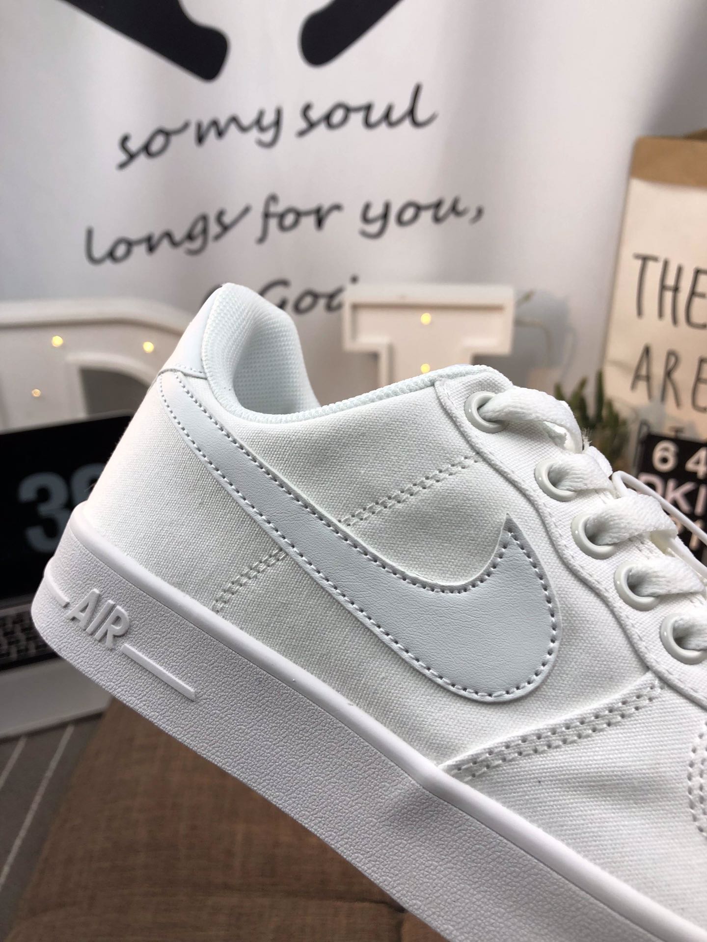 110<br />真标 Nike Air Force 1 空军一号 简版空军 帆布内置气垫 低帮板鞋 36 36.5 37 38 38.5 39 40 40.5 41 42 42.5 43 44