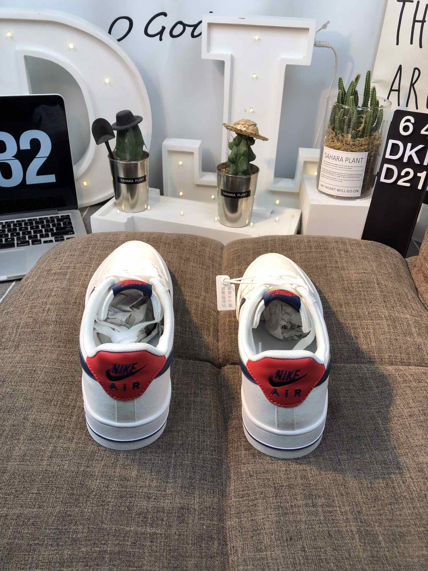 110<br />真标 Nike Air Force 1 空军一号 简版空军 帆布内置气垫 低帮板鞋 36 36.5 37 38 38.5 39 40 40.5 41 42 42.5 43 44