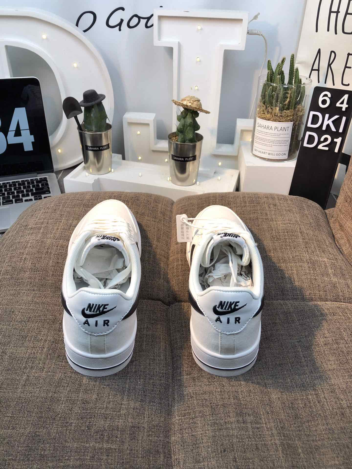 110<br />真标 Nike Air Force 1 空军一号 简版空军 帆布内置气垫 低帮板鞋 36 36.5 37 38 38.5 39 40 40.5 41 42 42.5 43 44