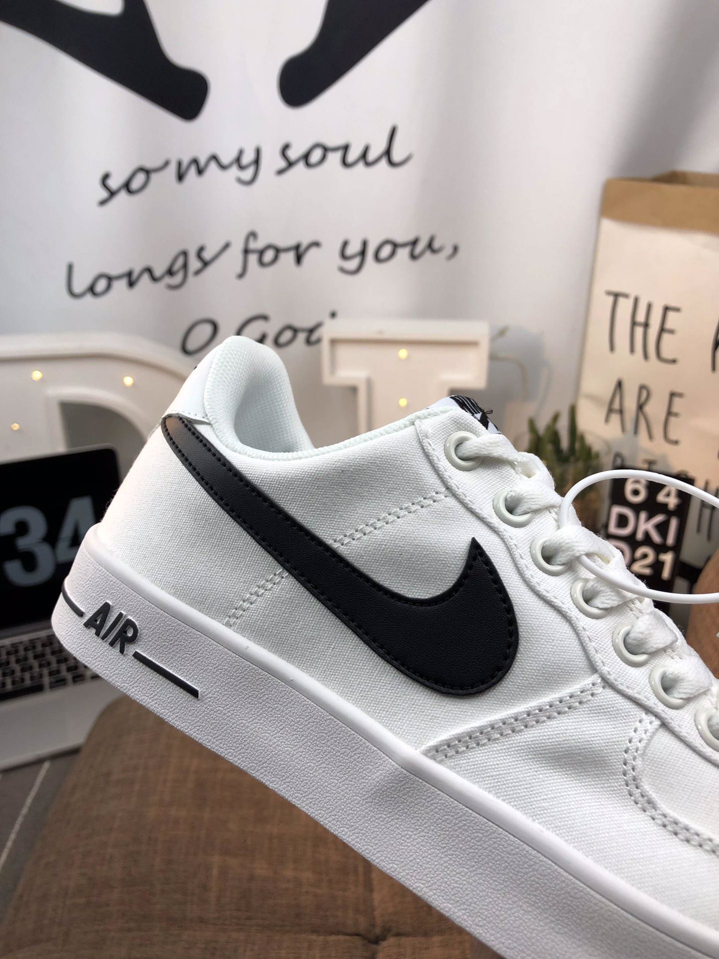 110<br />真标 Nike Air Force 1 空军一号 简版空军 帆布内置气垫 低帮板鞋 36 36.5 37 38 38.5 39 40 40.5 41 42 42.5 43 44