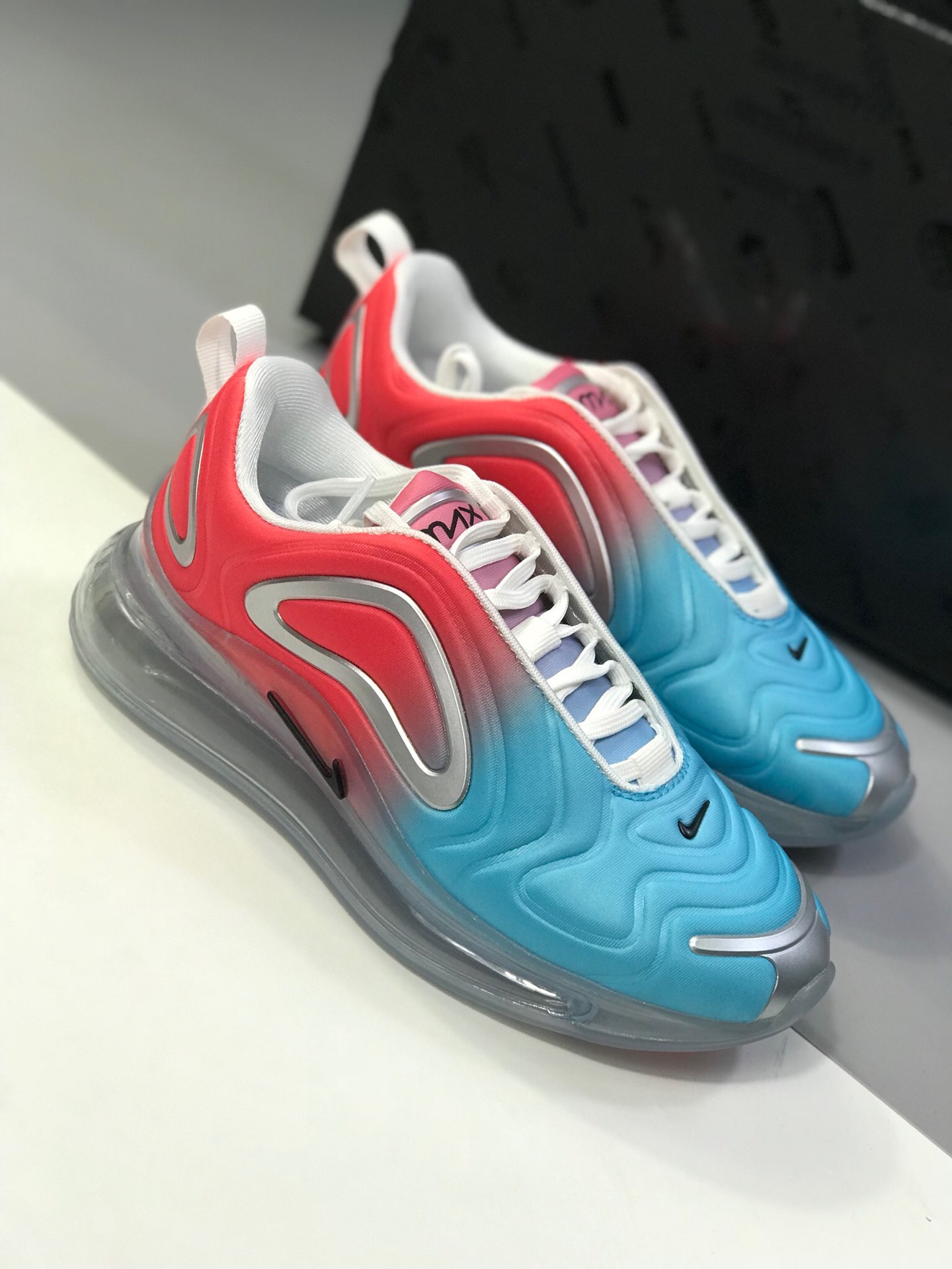 180公司级 原装黑盒 耐克 Nike Air Max 720 天眼 气垫部分的全新升级 AR9293-6009