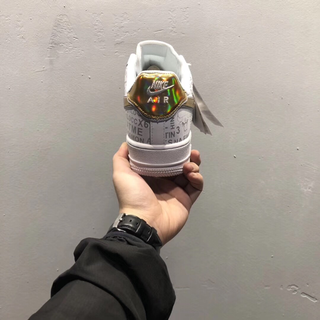 220<br />市面200 NBA官方定制 公牛冠军纪念款 公司级 Nike Air Force 1 Low '07  空军一号低帮休闲板鞋 原盒原标 内置全掌气垫 高清洁度 完美鞋型 货号：AQ6602-255 尺码：39 40 40.5 41 42 42.5 43 44 44.5 45