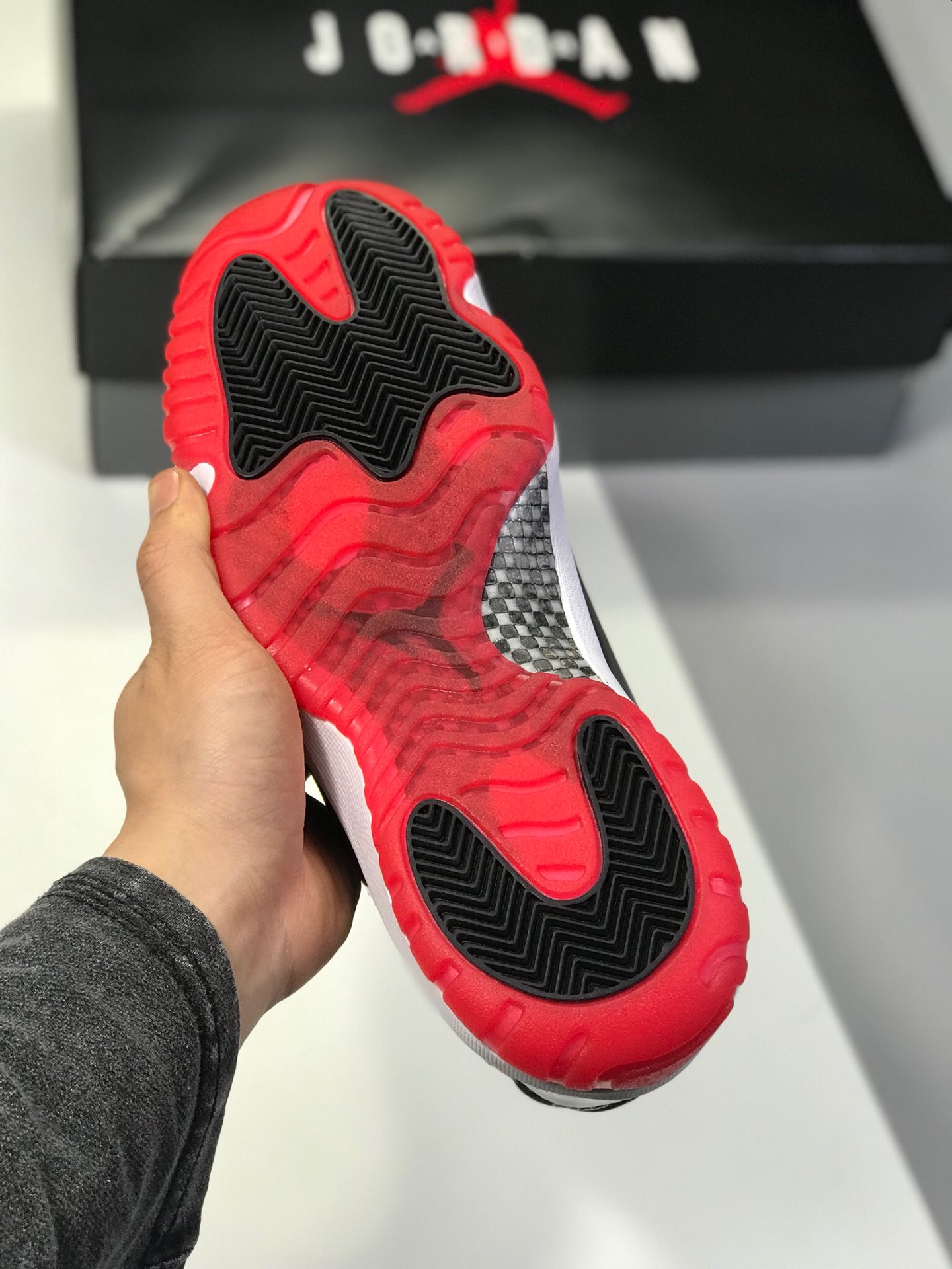 300 乔十一系列 渠道特供 官方原盒包装 纯原底面 Air Jordan 11 Retro “Berd”黑红高帮 378037-010