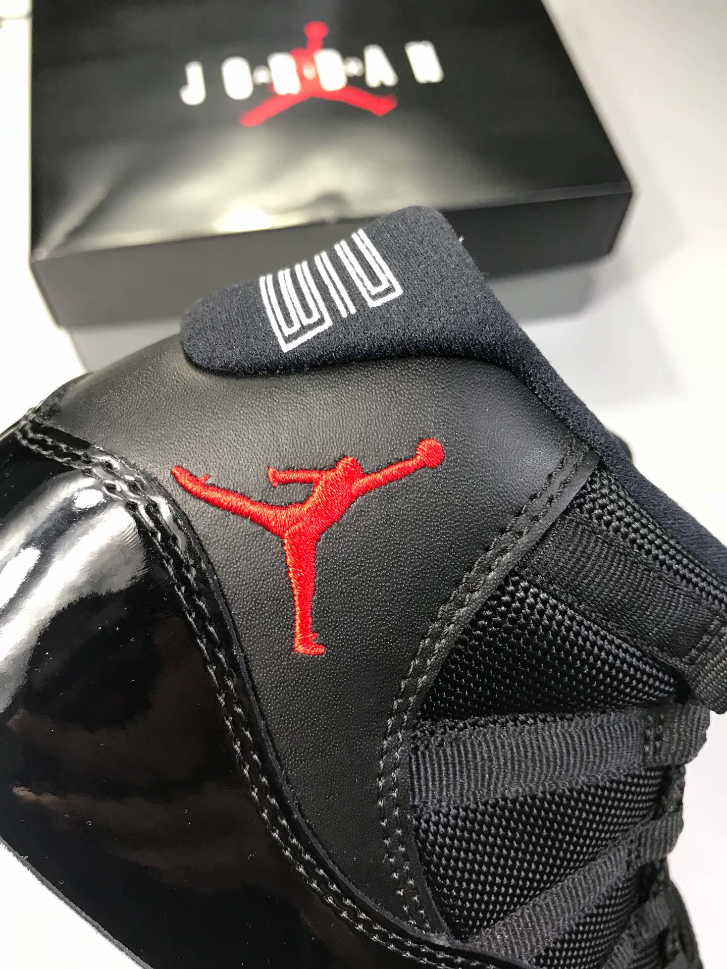 300 乔十一系列 渠道特供 官方原盒包装 纯原底面 Air Jordan 11 Retro “Berd”黑红高帮 378037-010