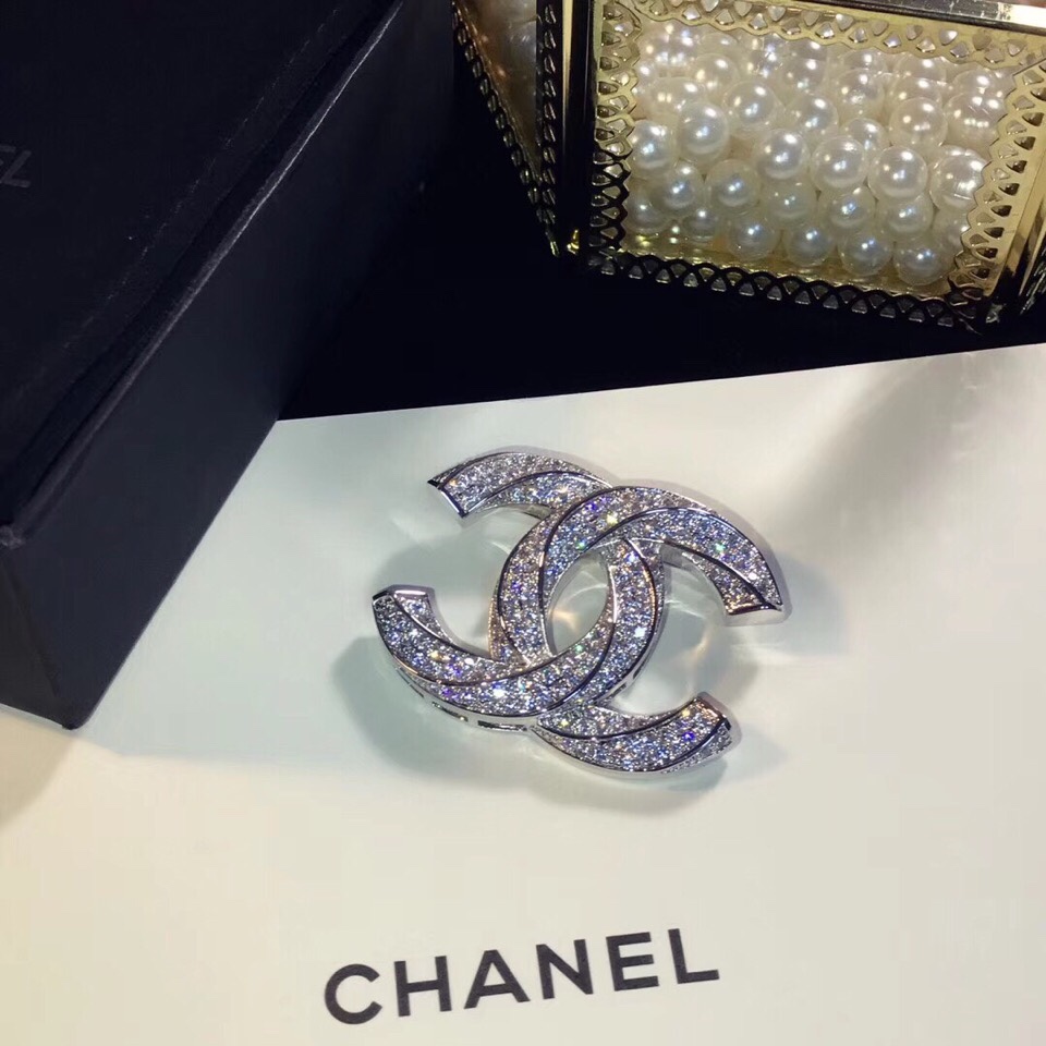 高品质货源小香新款胸针CHANEL1Newarrival专柜同步新款黄铜镀18K金原版材质非常亮眼经典华